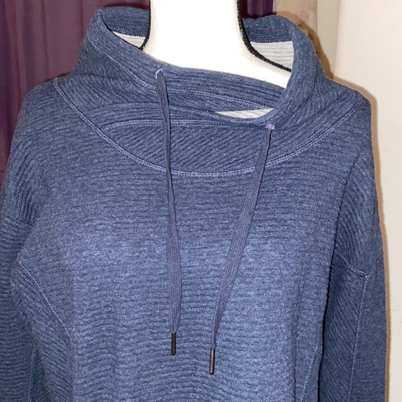 Long Women’s Sweatshirt - Picture 2 of 4